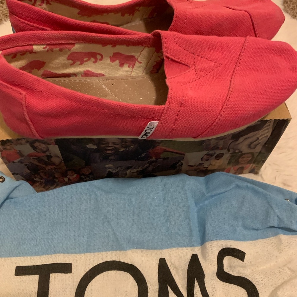 TOMS Pink Canvas Slip-On Shoes 7M